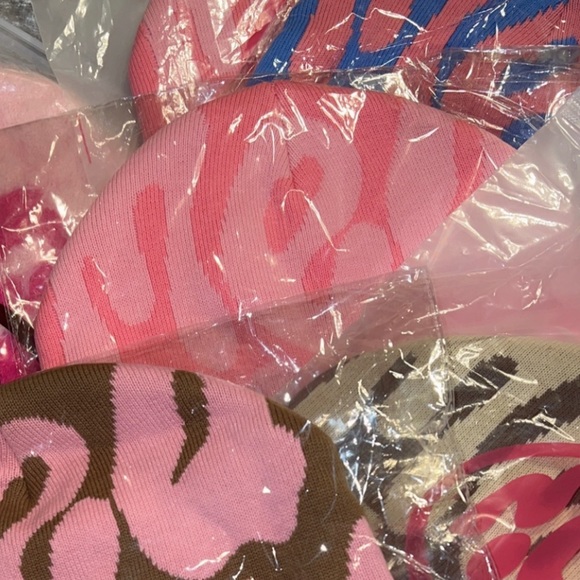 Authentic Pink Mea Culpa x Lala Beanie - Picture 6 of 6